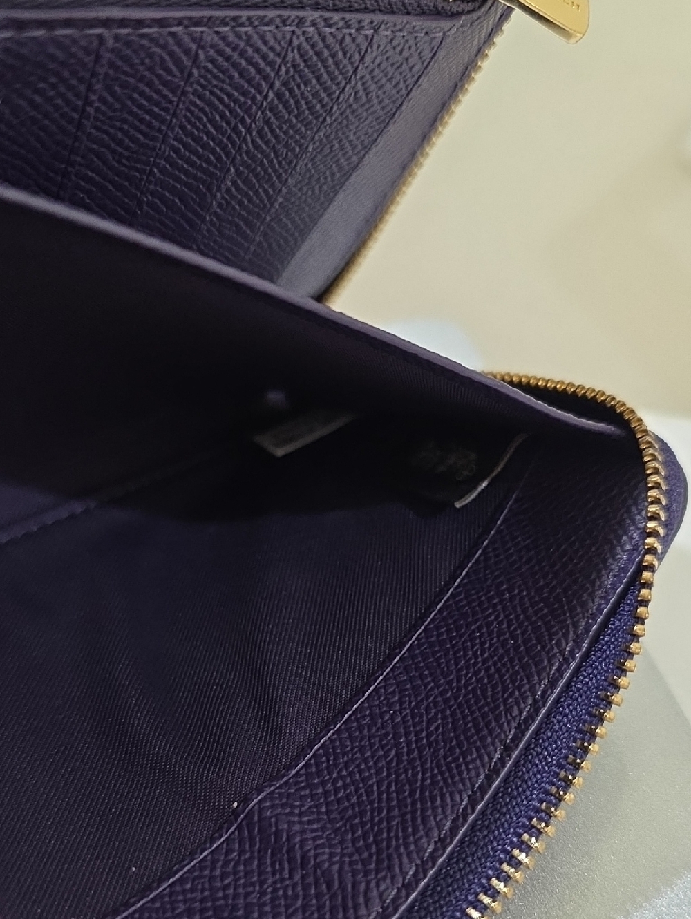 Coach F73413 Crossgrain Leather Large Phone Zip Around Wallet  Purple/Gold EUC - Picture 11 of 11